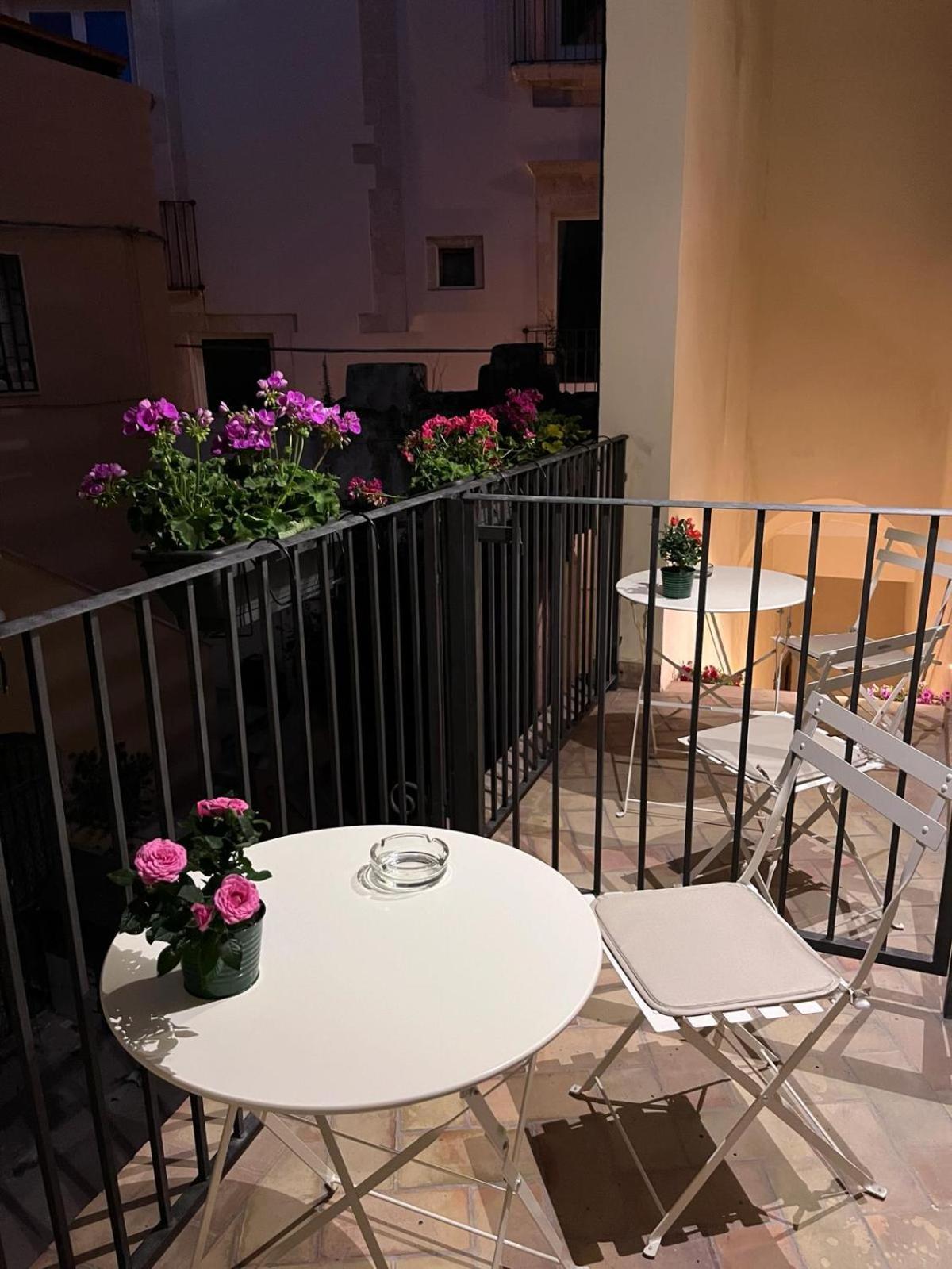 Ortigia Bed And Breakfast Syrakus Exterior foto